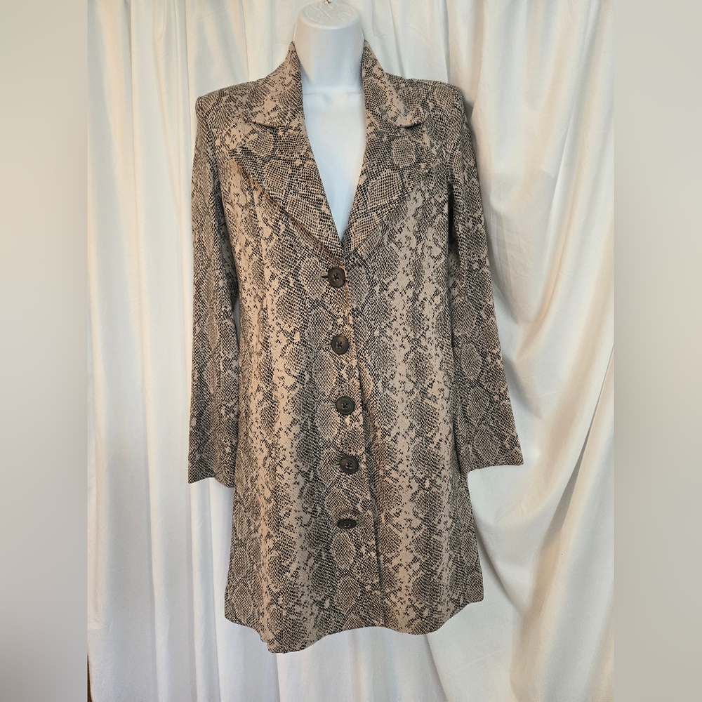 Cabi Snake Print Button Closure Duster Long Trendy Blazer Size XS